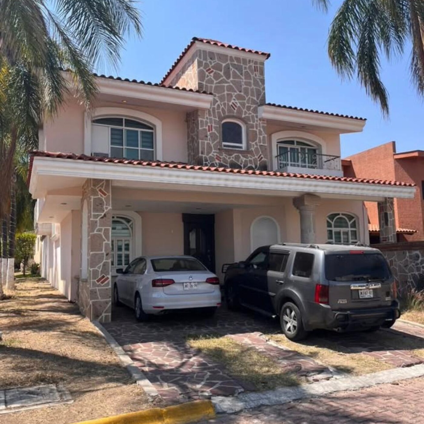 Residencia en Residencial El Bosque, Bugambilias